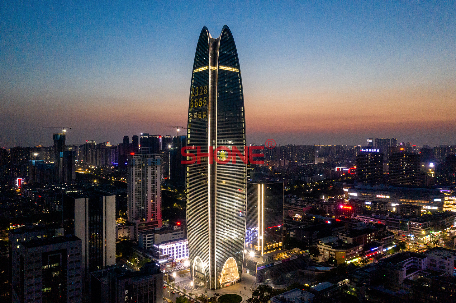 Hengmingzhu Financial Center - LED linear light - Shone Lighting