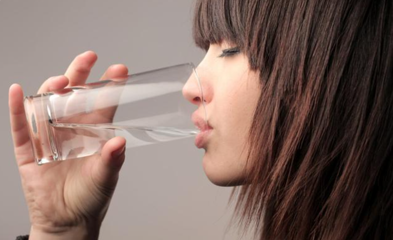 There is no scientific basis for drinking eight glasses of water a day? How much water should we drink every day?