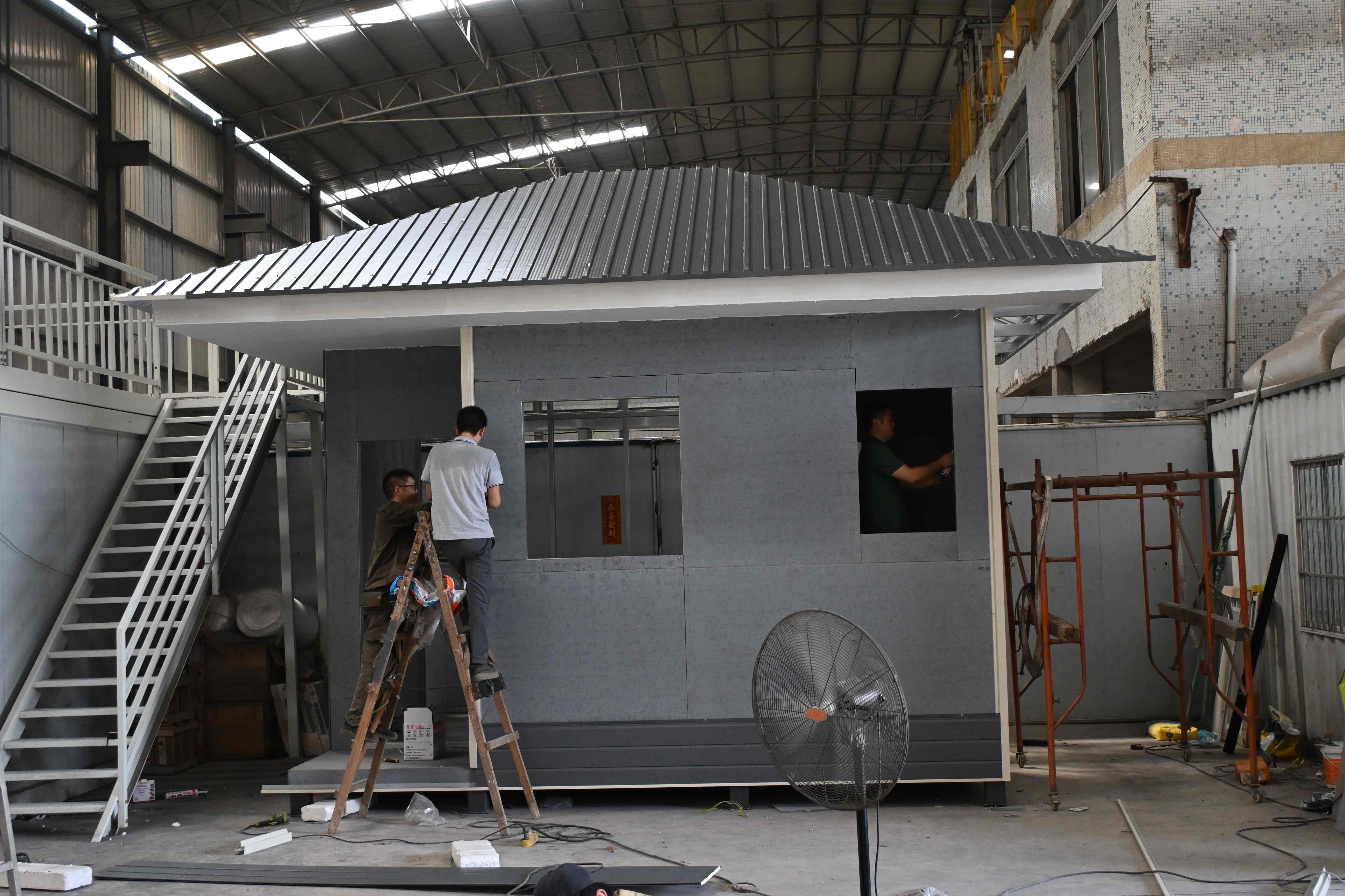 Light steel structure decoration