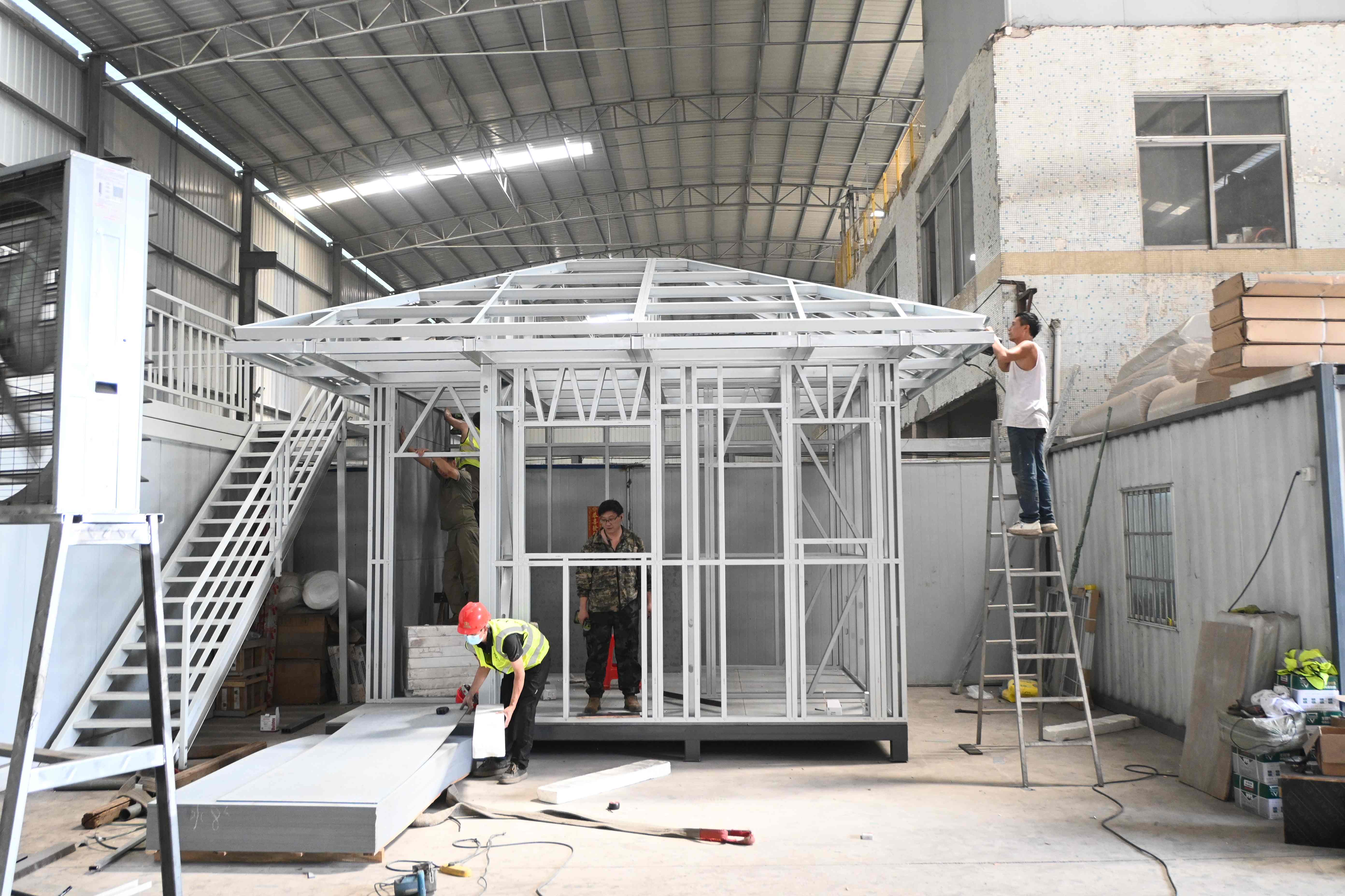 Assembly of light steel structure