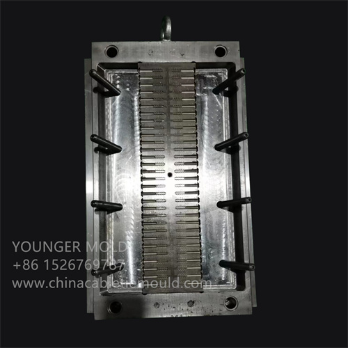 wall plug mould