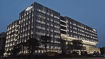 广州白云国际机场综合信息大楼 - 工程案例 - 先朗照明