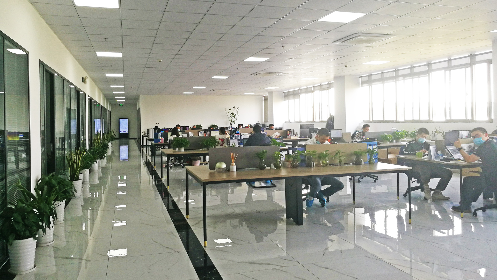 Shanghai LEEG Instruments Co.,Ltd