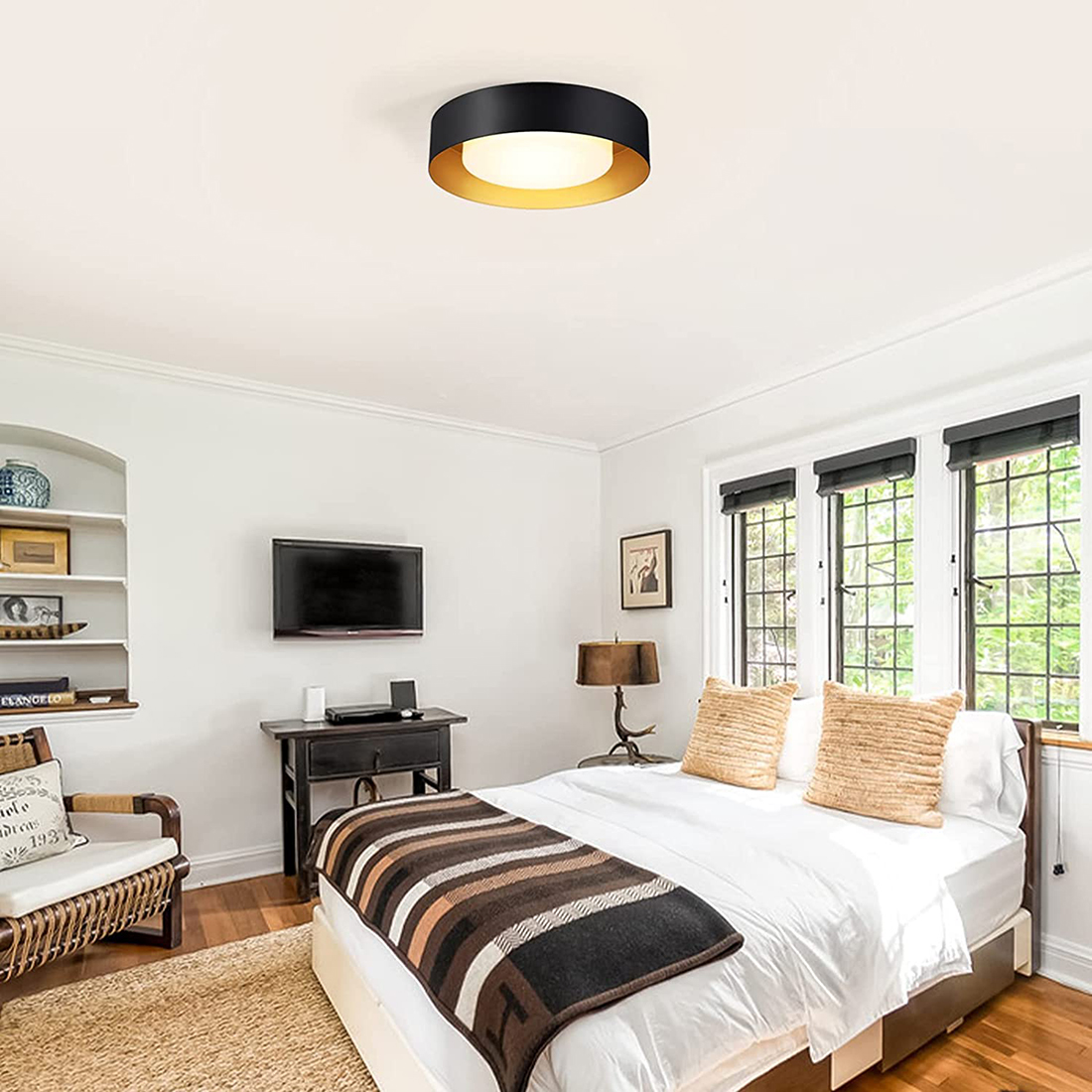 Hallway One of the best parts about our hallway light fixtures ceiling is that it is compatible with virtually all rooms due to its simplistic design. The Bargeni flush mount light fixture allow you to create the perfect setup for a relaxing atmosphere.