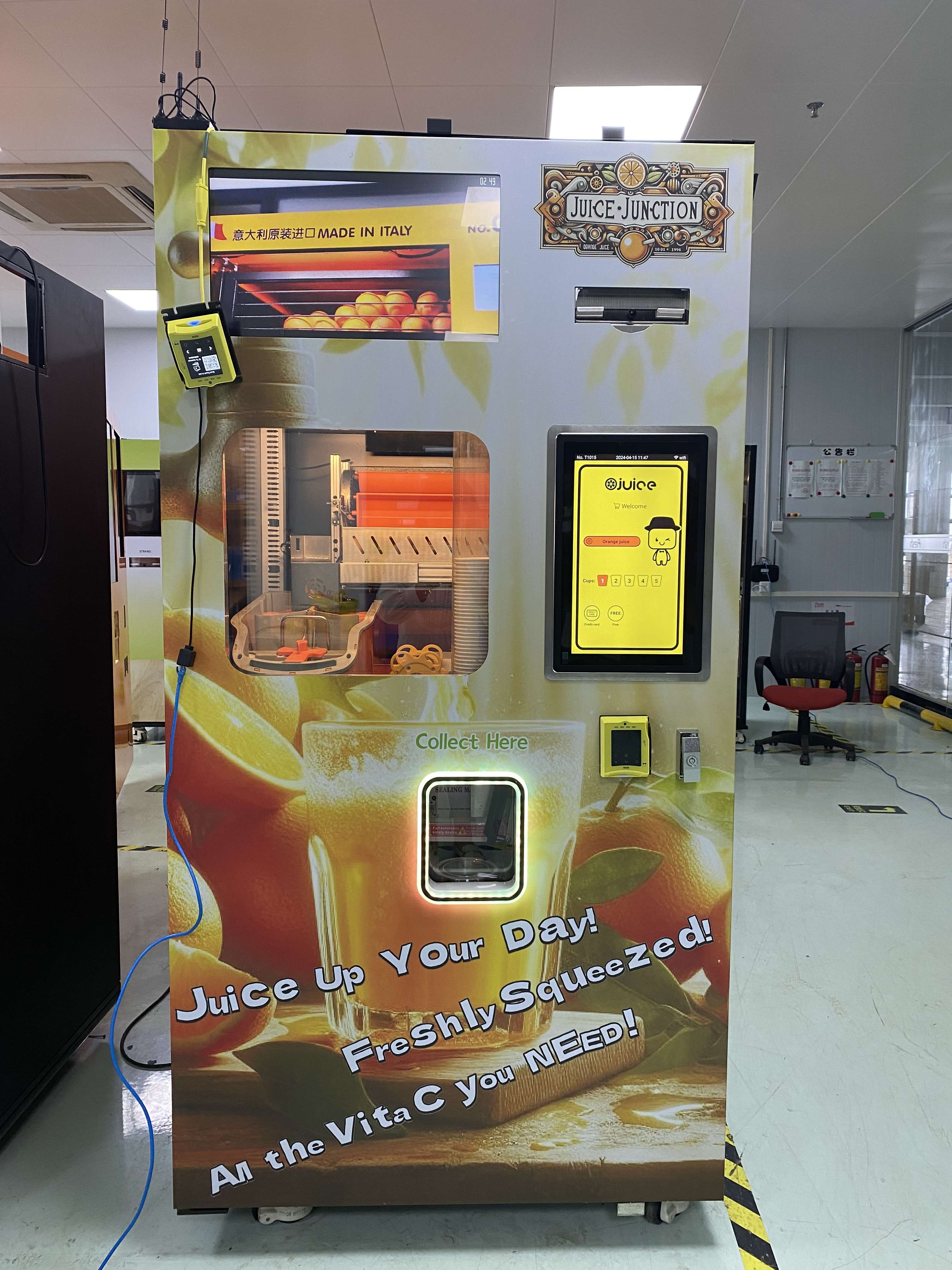 Automatic Orange Juice Vending Machine Freshly Squeezed Orange Juice