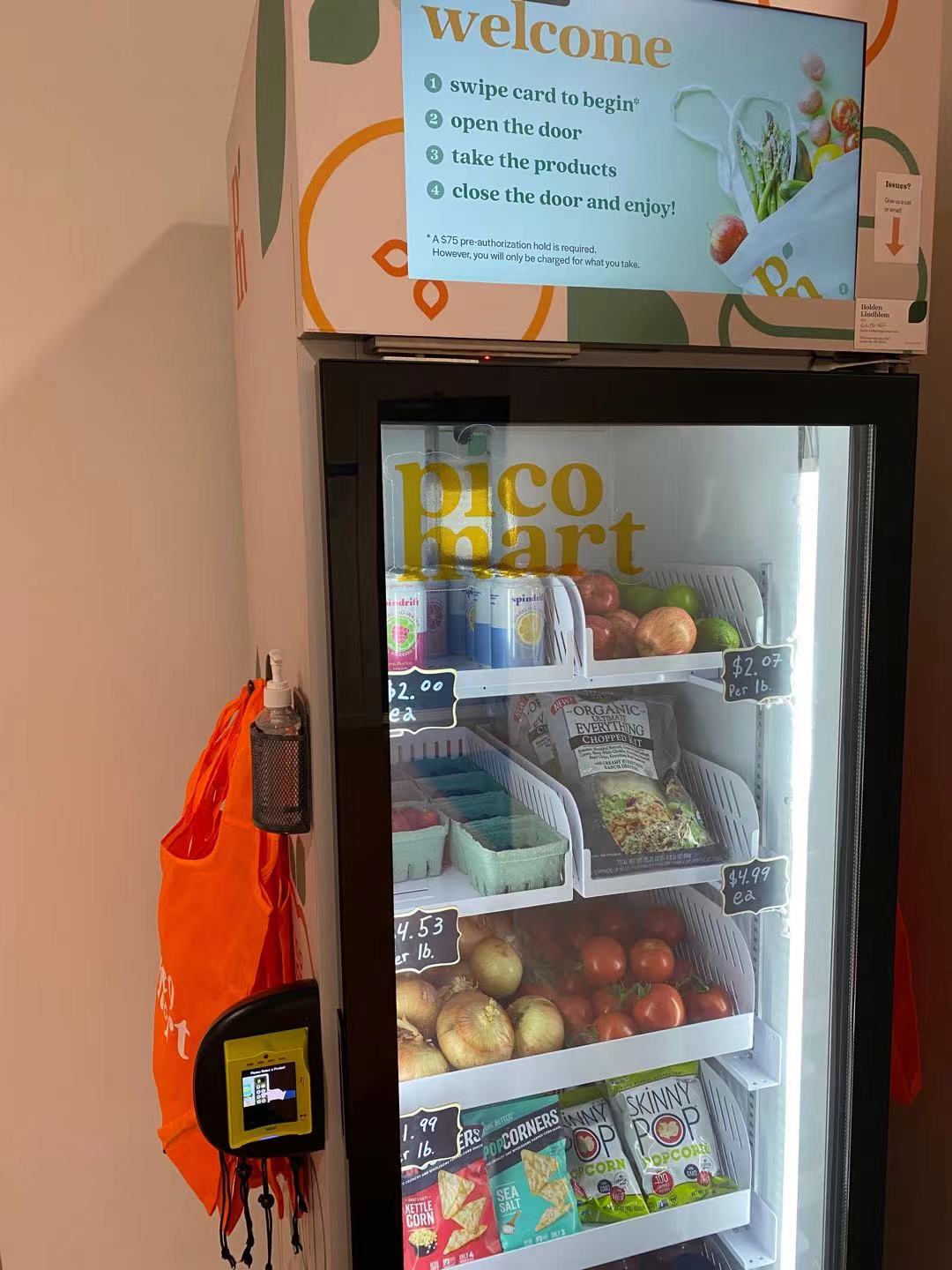 smart fridge vending machine for sale fruit, vegetable, cold drink, snack