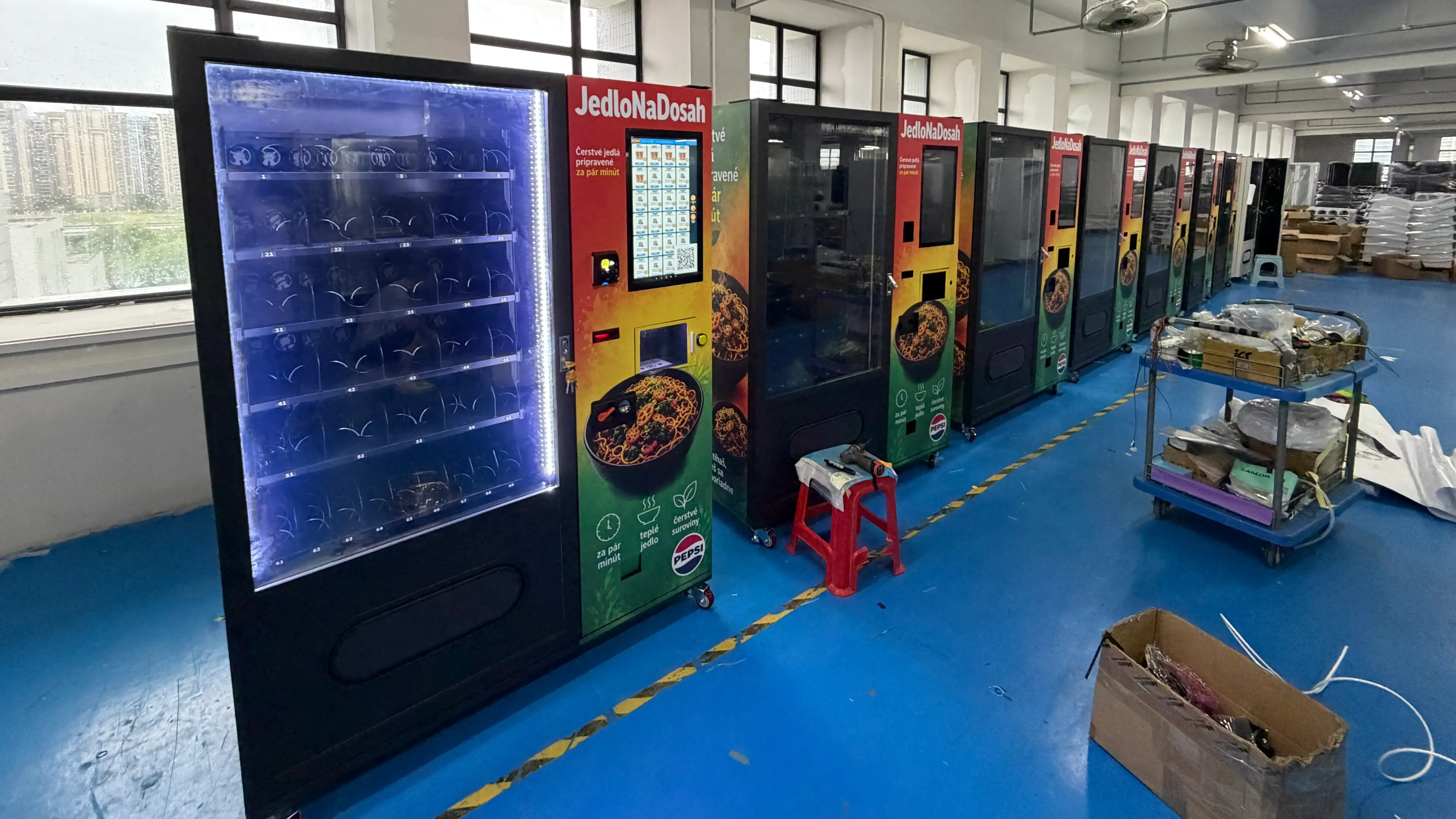 Instant Cup Ramen Vending Machine to Slovakia