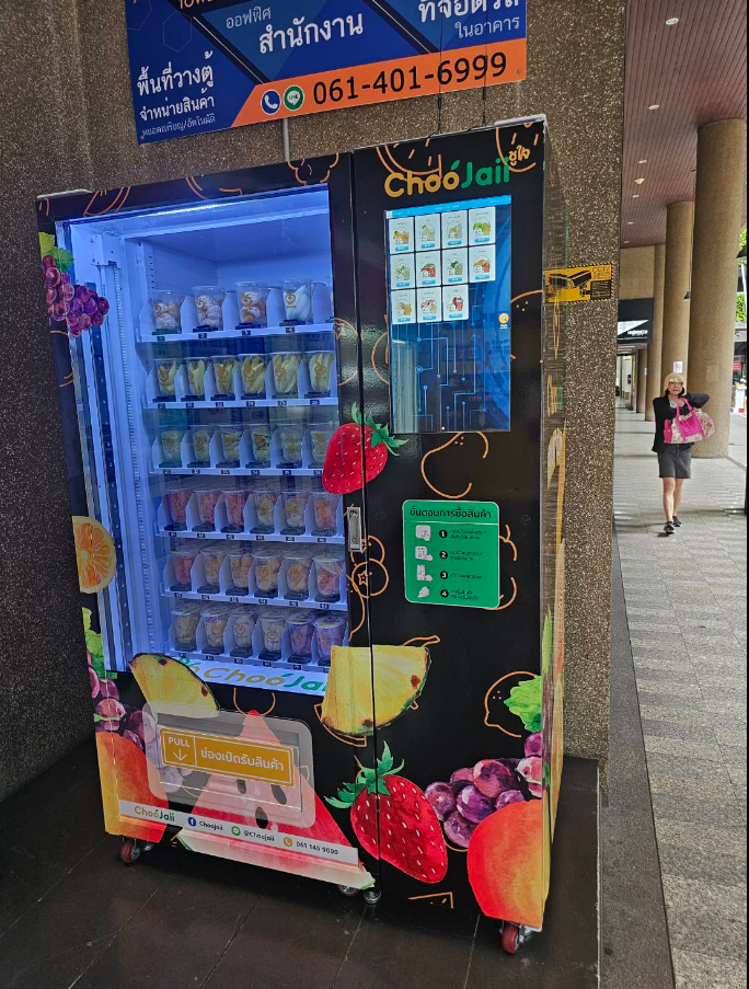Fresh Salad Fruit Desserts Vending Machine with Pusher Slots Card Reader for Dining Hall Shopping Mall in USA