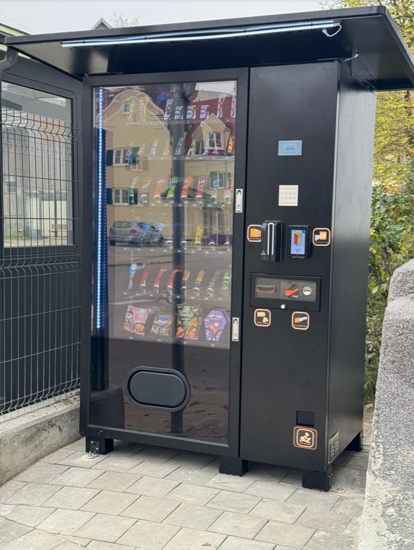 ideal applications for Outdoor Vending Machine