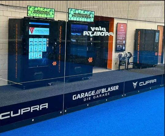 Branded Vending Machine for Bottle Drinks Snacks with Top Screen for Branding