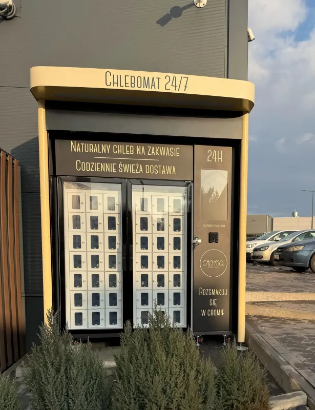 24/7 unmanned bakery vending machine
